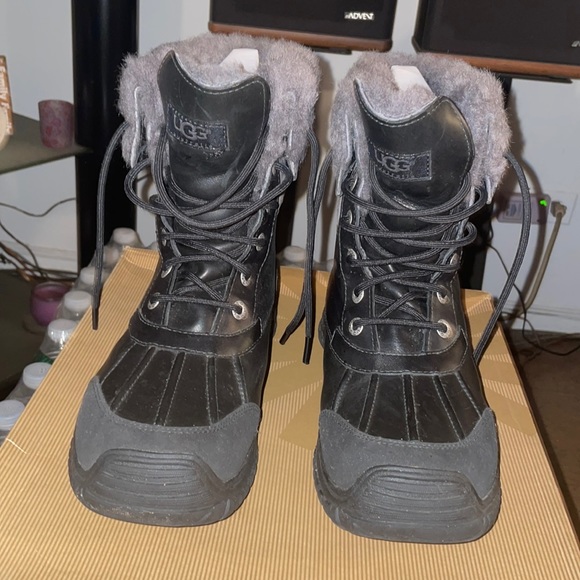 Ugg Boots - Picture 1 of 7